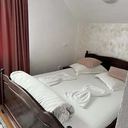 게스트하우스 Casa Natalia Raisa 3*